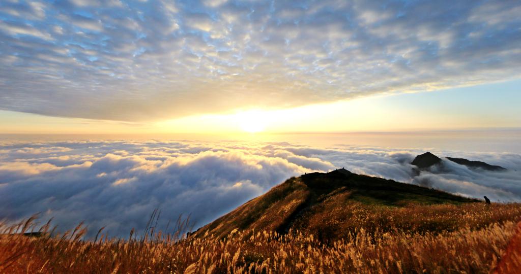 以地质会友 世界地质公园年会在武功山启幕