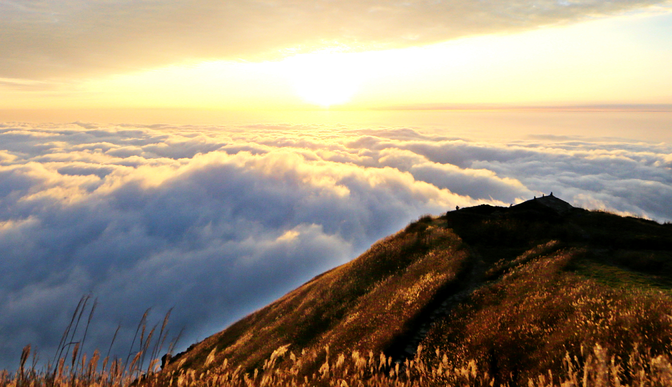 江西武功山：云中盛会 山水邀约