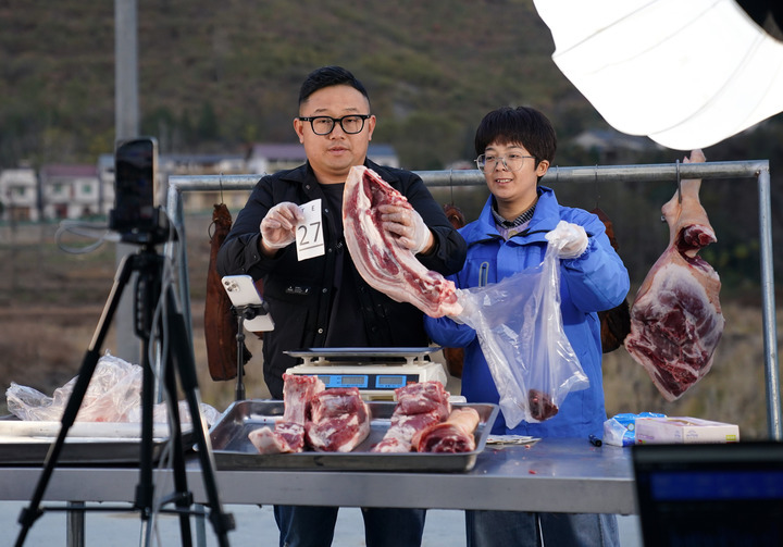 大学生夫妻返乡兴农记