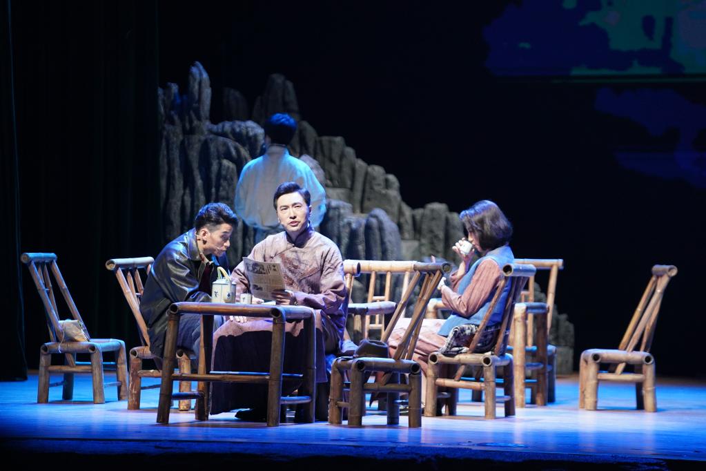 经典话剧《红岩》在南昌上演